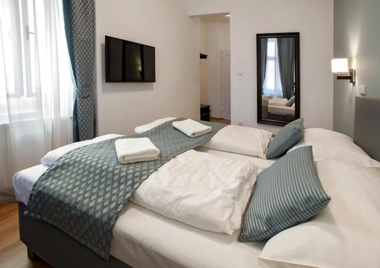 Residence Corto Old Town Prag 3*,